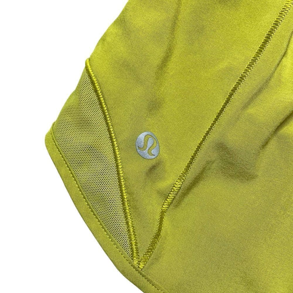 LULULEMON Hotty Hot Short II 2.5" in Meadow Size 6 - Picture 6 of 10